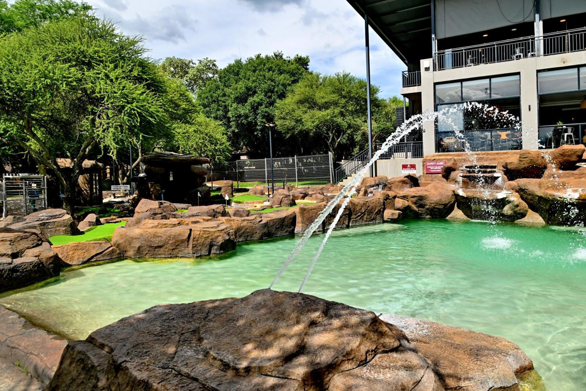 Seasons Golf, Leisure, Spa ฮาร์ทบีสบูร์ท ภายนอก รูปภาพ